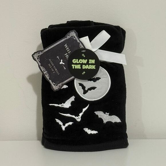 New Viral Well Dressed Home Glow In The Dark Halloween Hand Towels Set of 2 - Picture 2 of 3
